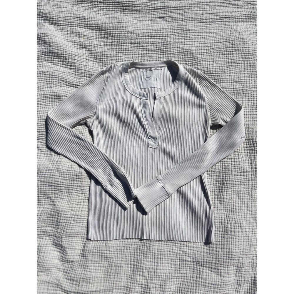 Y2K Aerie White Long Sleeve V-Neck Top – Size M